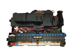 Boîtier Fusibles BMW 8364540 8364542 8387153 68821