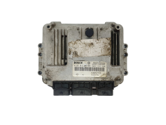 Calculateur 0281012589 8200527725 8200527756 Renault Bosch 42080