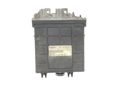 Calculateur Audi 028906021F 0281001366/367 Bosch 59801