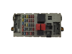Boîtier Fusibles Fiat 46795988 NPL 46552681 CPL Delphi 18390