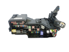 Boîtier Fusibles 821110HT21 VS-12
