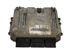 Calculateur Ecu Renault 0281013363 8200635663 Bosch 23591