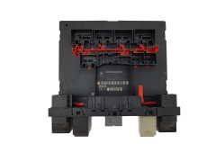 Calculateur BCM 3C0937049E F005V00526 VW Bosch 18493