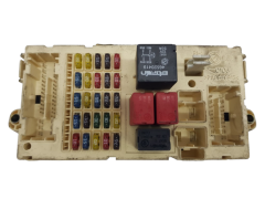 Boîtier Fusibles Alfa Romeo 467463750 NPL 46558758