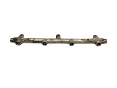 Rampe D'injection Renault Espace 2 0132418 A1 AMD47615