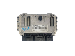 Calculateur 0261S17833 237105748R Renault Bosch 43845