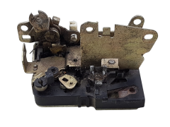 Serrure De Porte Droit Avant Renault Master 2 7701046146  Serrure De Porte Droit Avant Renault Master 2 7701046146