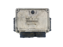 Calculateur 0281010442 8200199726 8200049306 Renault Bosch 45323