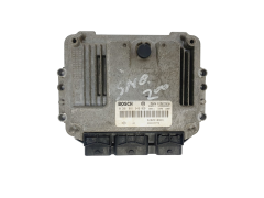 Calculateur 0281011549 8200310863 8200370779 Renault Bosch 42677