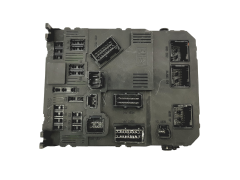Calculateur BSI E02-00 9650584680 S118085220B PSA Siemens 