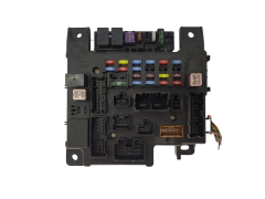 Boîtier Fusibles 116RAI-000004 8637A824 L8637-002A PSA Mitsubishi