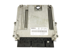 Calculateur 0281019075 237101074R 237102460R Renault Bosch 27933
