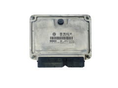 Calculateur 038906012AM 0281010658 VW Bosch 45551