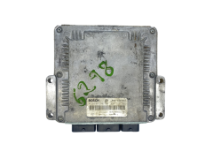 Calculateur Renault 0281011562 8200323120 8200362943 Bosch 62766