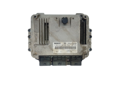 Calculateur 0281012589 8200527725 8200527756 Renault Bosch 41697