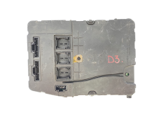 Calculateur UCH N3 8200433198 S118400260E Renault Siemens 59158 Calculateur UCH N3 8200433198 S118400260E Renault Siemens 59158
