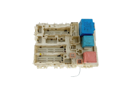 Boîtier Fusibles 82730-0D290 Toyota 38716