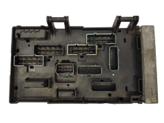 Boîtier Fusibles Chrysler 05144579AB 05144509AB 19598