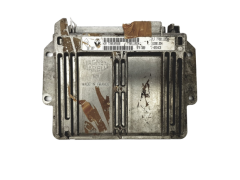 Calculateur 7700105560 7700112834 Renault Magneti Marelli