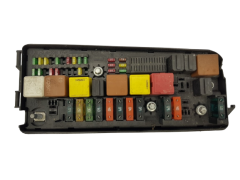 Boîtier Fusibles Saab 12800999 518749205 GM Boîtier Fusibles Saab 12800999 518749205 GM