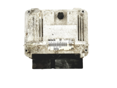 Calculateur 0281013225 55561909 Opel GM Bosch Calculateur 0281013225 55561909 Opel GM Bosch