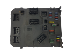 Calculateur BSI E03-00 9657999880 S118085120F PSA Siemens 2057