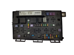 Boîtier Fusibles 13250232 KA 5DK009464-30 Opel GM 18846
