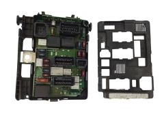 Calculateur BSI S118464BN0 PSA Siemens 2745 Calculateur BSI S118464BN0 PSA Siemens 2745