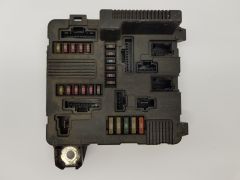 Calculateur UPC X84 N3 8200306033 Renault Siemens 19124 Calculateur UPC X84 N3 8200306033 Renault Siemens 19124
