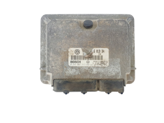 Calculateur 0281001913 038906018DA VW  Bosch 