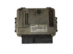 Calculateur 55206271 0281012883 4E34A3BDM Alfa Romeo Bosch