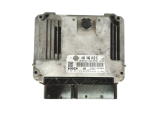 Calculateur 045906013E 0281013010 VW Bosch 27185