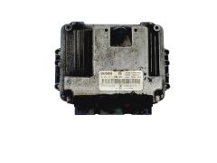 Calculateur 0281011646 8200305678 8200355802  Renault Bosch 40017