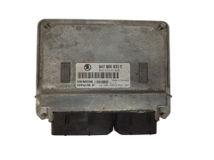 Calculateur 047906033E 5WP44198 07 3PA SJ32 Skoda Siemens 13992