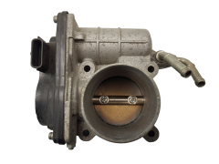 Boitier Papillon D’admission Nissan SERA526-01 RME50-16 Hitachi 1594