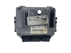 Calculateur 0281011549 8200310863 8200370779 Renault Bosch 50660