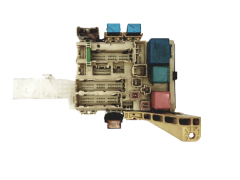 Boîtier Fusibles Toyota 82730-52700 18074
