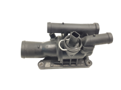 Boitier Thermostat D'eau moteur 110608920R A6082000015 1.5 dCi Renault 0 km Boitier Thermostat D'eau moteur 110608920R A6082000015 1.5 dCi Renault 0 km