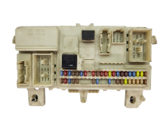 Boîtier Fusibles Volvo 30728906 519096408 19533 Boîtier Fusibles Volvo 30728906 519096408 19533