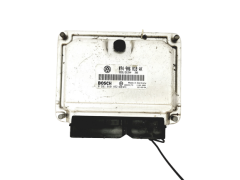 Calculateur 074906018AK 0281010462 VW Bosch