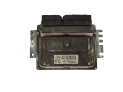 Calculateur MEC37-320 F2 YC  Nissan Hitachi 18680
