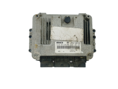 Calculateur 0281012589 8200527725 8200527756 Renault Bosch 38279