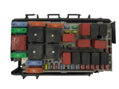 Boîtier Fusibles Fiat 51775622 Delphi 20096 Boîtier Fusibles Fiat 51775622 Delphi 20096