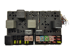 Boîtier Fusibles Ford 6C1T14401 Boîtier Fusibles Ford 6C1T14401