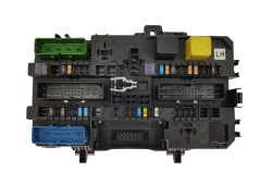 Boîtier Fusibles 13268286 5DK008669-24 Opel GM Hella Boîtier Fusibles 13268286 5DK008669-24 Opel GM Hella