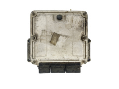 Calculateur 0281011102 8200153945 8200222133 Renault Bosch 46397