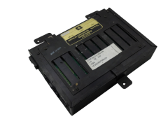 Amplificateur Audio Chrysler Vision 4602001 HM5182 Infinity Amplificateur Audio Chrysler Vision 4602001 HM5182 Infinity