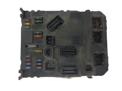 Calculateur BSI E01-00 9657999680 S118085320F PSA Siemens 1773