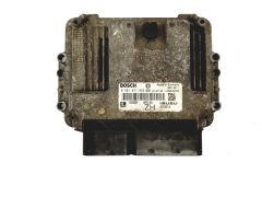 Calculateur 0281011943 55556829 8973785710 Opel Bosch