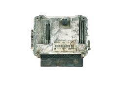 Calculateur Opel 0281011943 55556829 8973785712 Bosch 32422